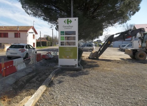 TOTEM AFFICHEUR CARBURANTS